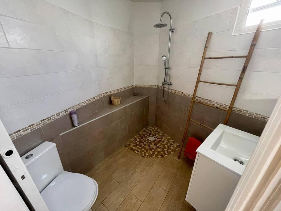 Villa Bourbon De Charme سان جيل لي بان المظهر الخارجي الصورة